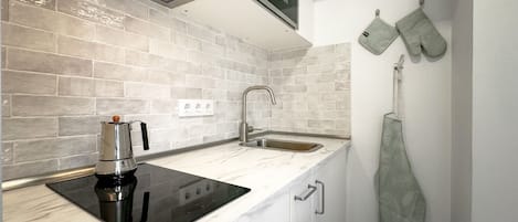 Refrigerador, microondas, horno y lavavajillas