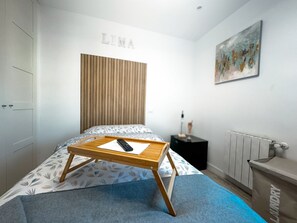 1 bedroom, in-room safe, iron/ironing board, free WiFi