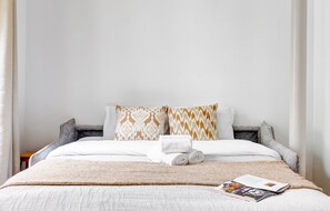 City Apartment, 1 Bedroom, Non Smoking | Living area | 40-inch Smart TV with satellite channels