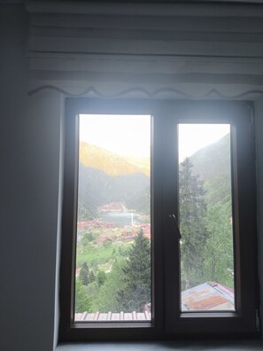 Alloggio familiare su due livelli, balcone, vista lago | Wi-Fi gratuito