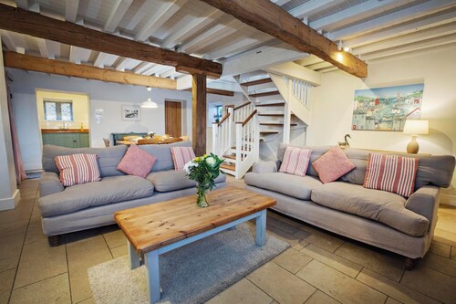 The Granary, cosy cottage stay near Durdle Door