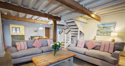 The Granary, cosy cottage stay near Durdle Door