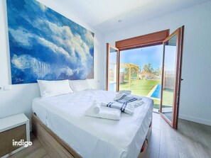 3 slaapkamers, een strijkplank/strijkijzer, gratis wifi, beddengoed