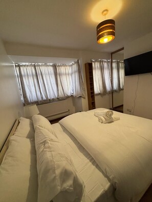 3 bedrooms, iron/ironing board, free WiFi, bed sheets