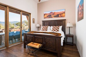 4 bedrooms, iron/ironing board, travel cot, free WiFi - Cathedral Overlook - Views, Hot Tub, Firepit (Sedona)