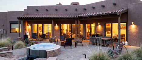 تناول الطعام بالخارج