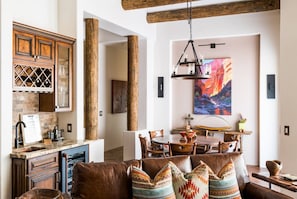 Smart TV, fireplace - Cathedral Overlook - Spa (Sedona)