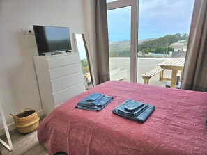 2 bedrooms, free WiFi, bed sheets