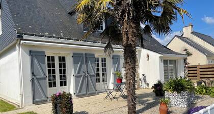 Beach house on foot