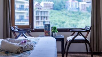 Deluxe Double or Twin Room, Hill View | Desk, free WiFi