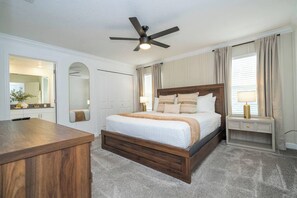 4 chambres, fer et planche à repasser, lit parapluie, Wi-Fi gratuit