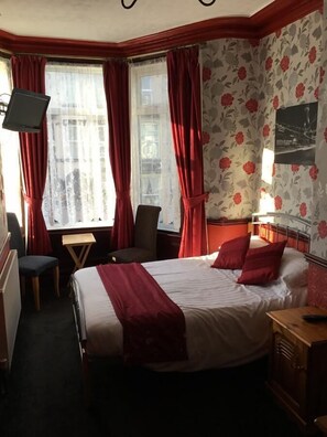 Superior Triple Room | Iron/ironing board