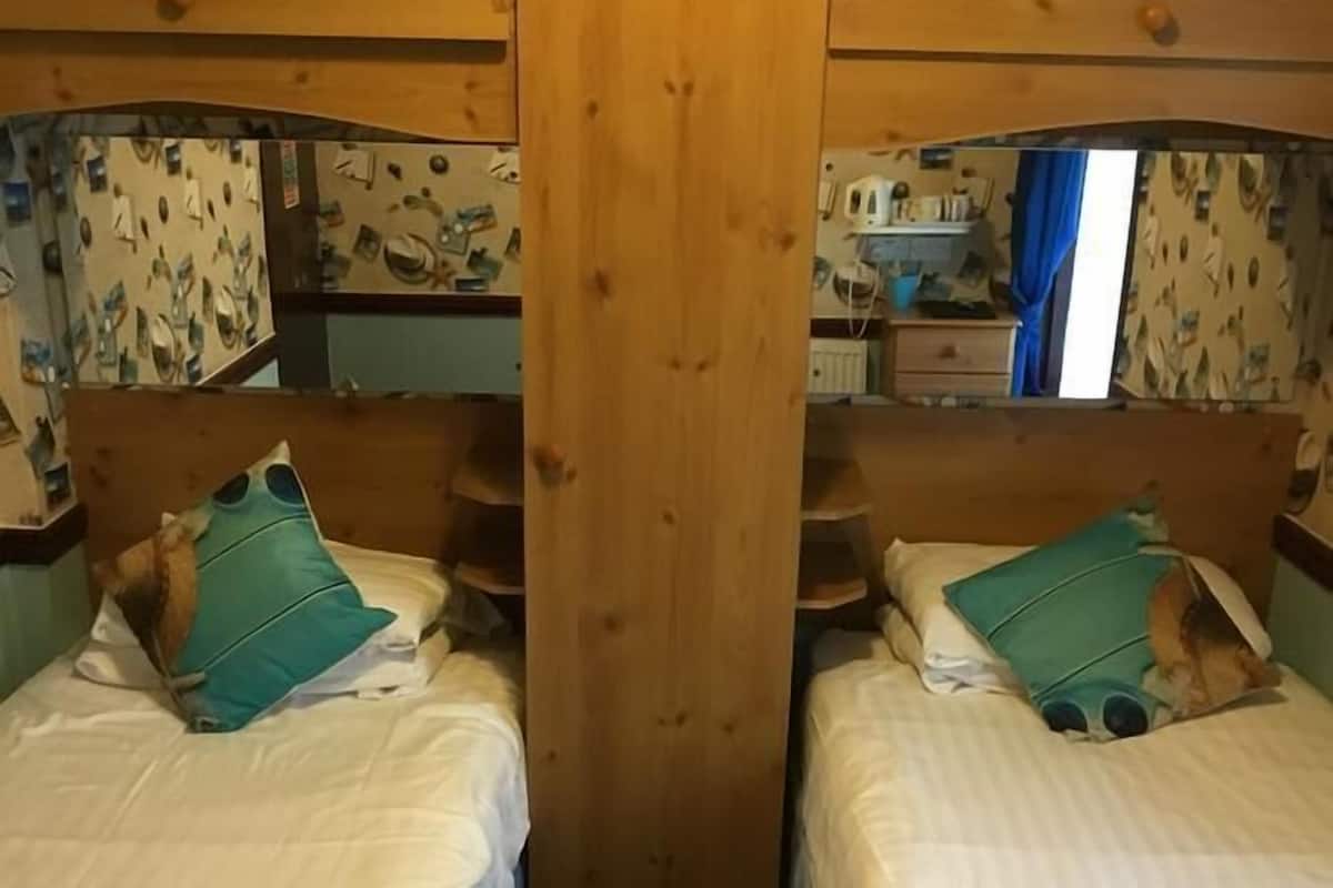 Economy Twin kamer | Een strijkplank/strijkijzer
