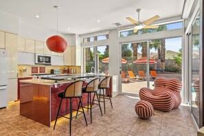 Fridge, microwave, oven, stovetop - Eat Play Love – Designer Palm Springs Home with Pool, Mountain Views, Games & Outdoor Dining (Palm Springs)