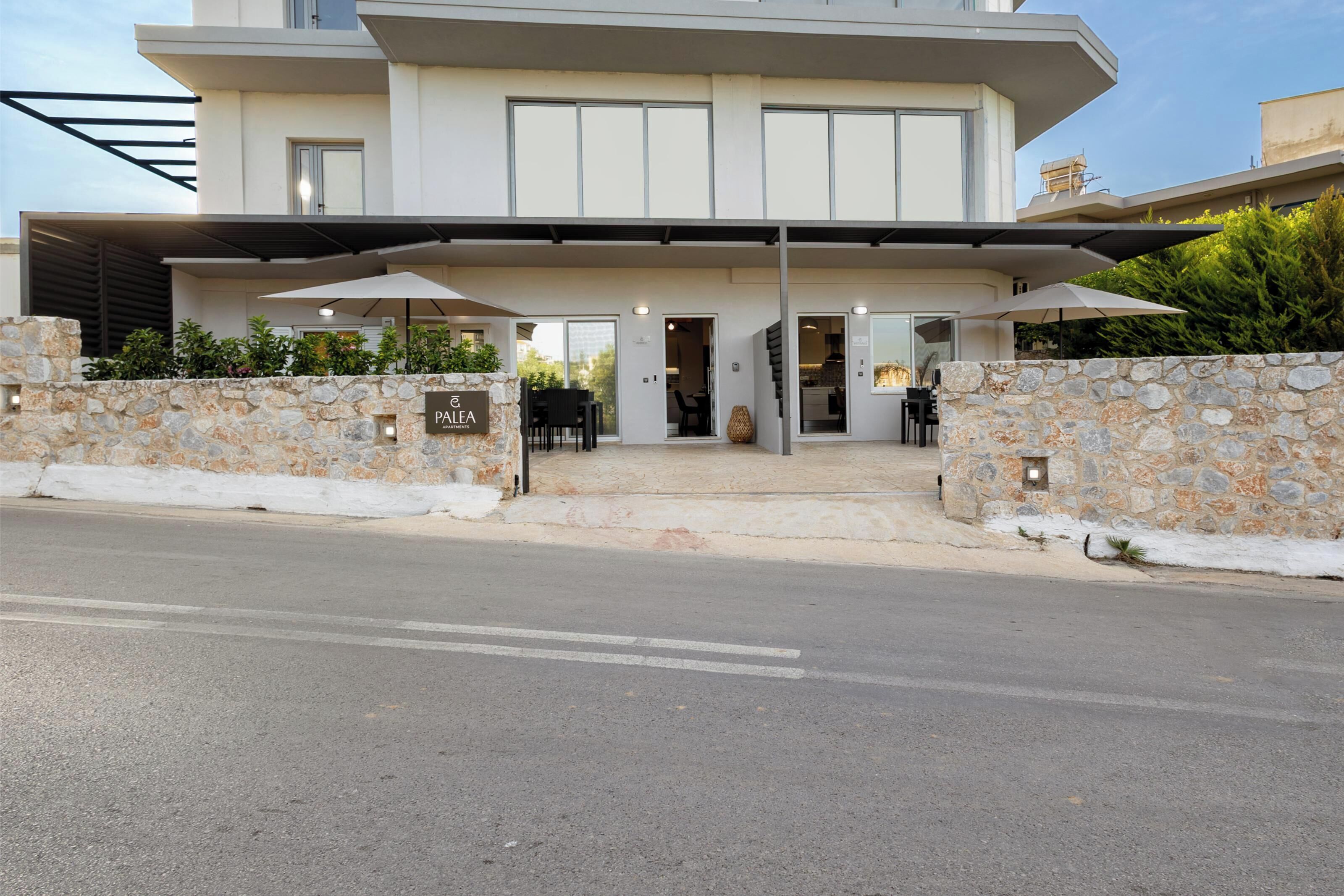 ด้านหน้าที่พัก