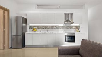 Huoneisto, 2 makuuhuonetta | Yksityinen keittiö | Täysikokoinen jääkaappi, uuni, liesi, espressokone