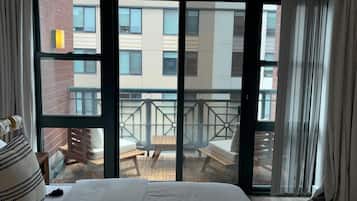 Desk, iron/ironing board, free WiFi, bed sheets
