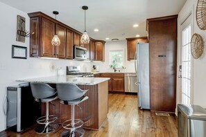 Mikrowelle, Ofen, Herdplatte, Geschirrspüler