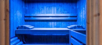 Wonderful private villa for 5 people with hot tub, WIFI, TV, patio, pets allowed and panoramic v...