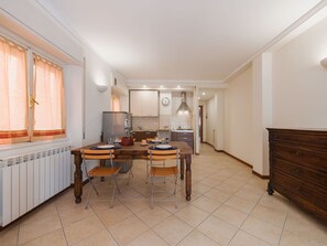 Dining - Nice apartment for 4 guests with WIFI and TV (Rapallo)