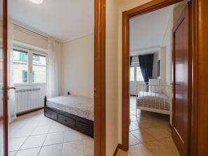 2 Schlafzimmer, Reisekinderbett, kostenloses WLAN