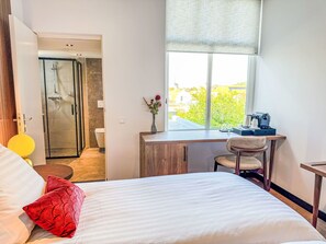 1 bedroom, travel cot, free WiFi