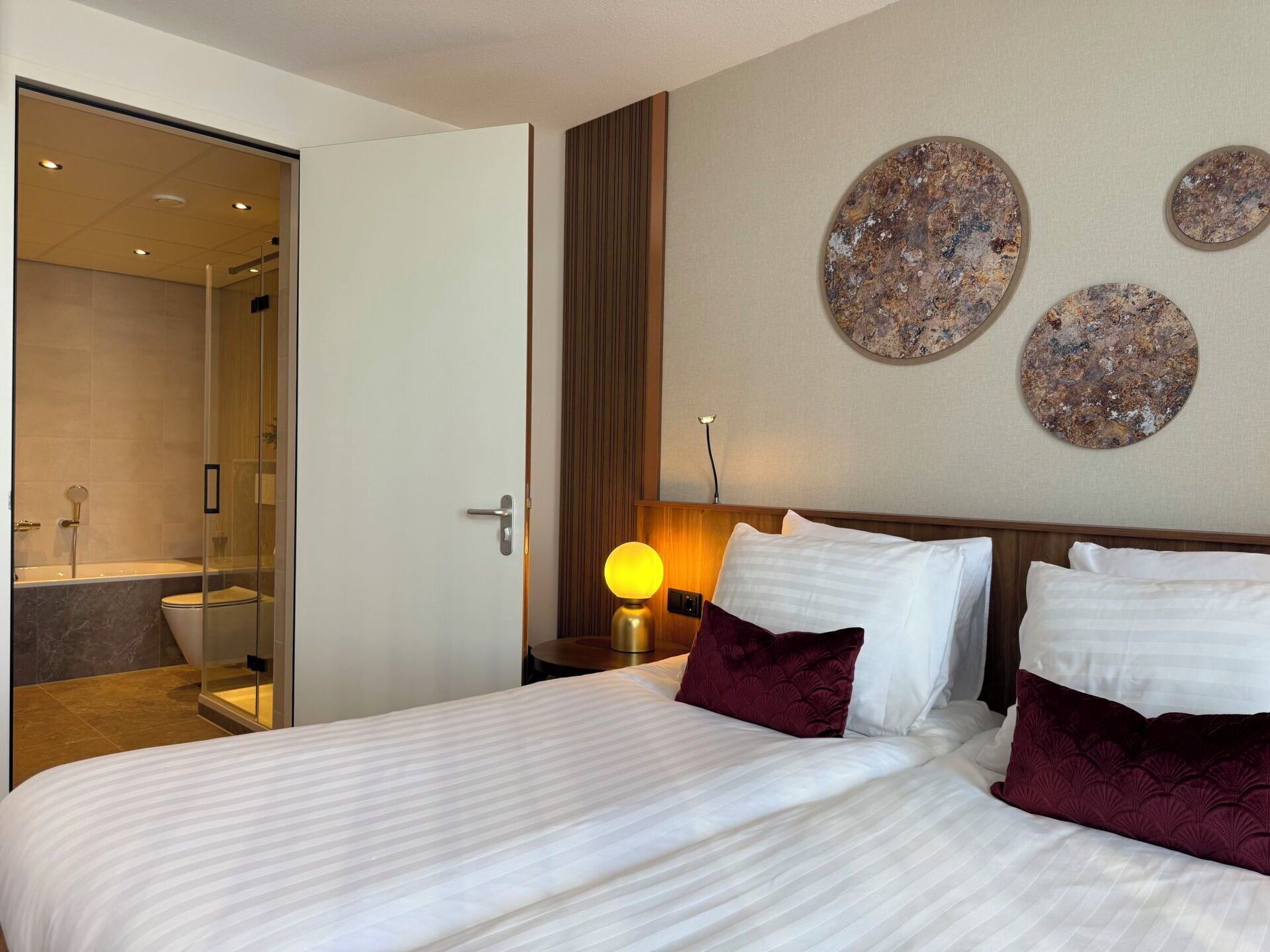 1 bedroom, travel crib, free WiFi