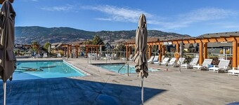 Fantastic location near beach with large grass meadow area