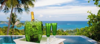 Overthemoon Luxury Pool Villas