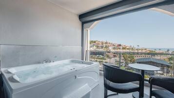 Royal Suite With Jacuzzi