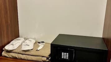 Minibar, lydisolert, wi-fi (inkludert) og sengetøy