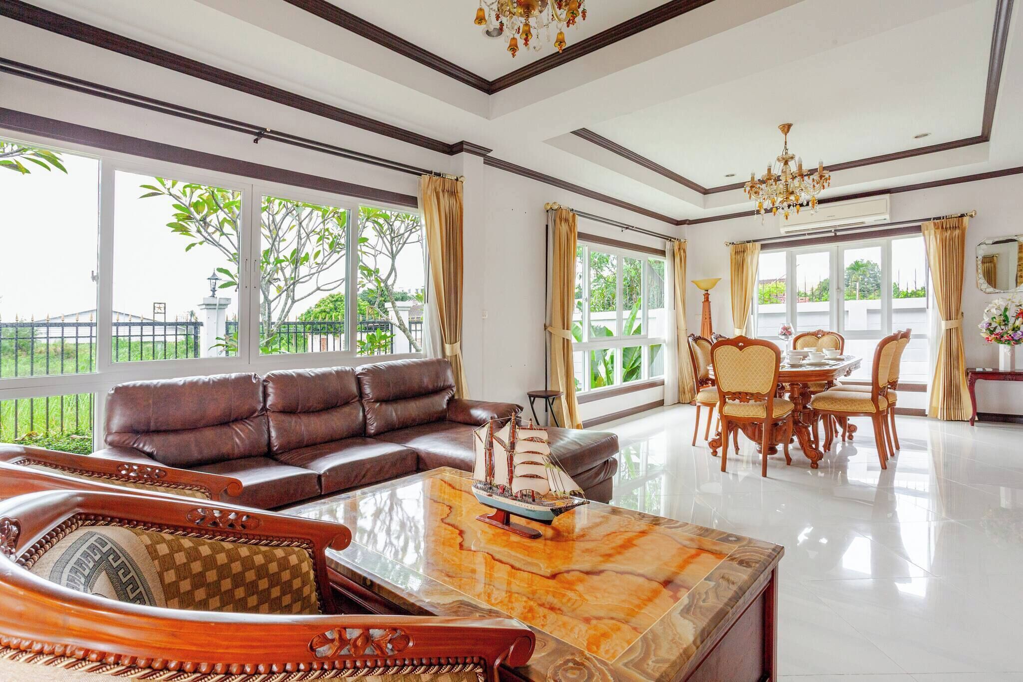 Villa, 4 Bedrooms, Smoking, Private Pool | Living room