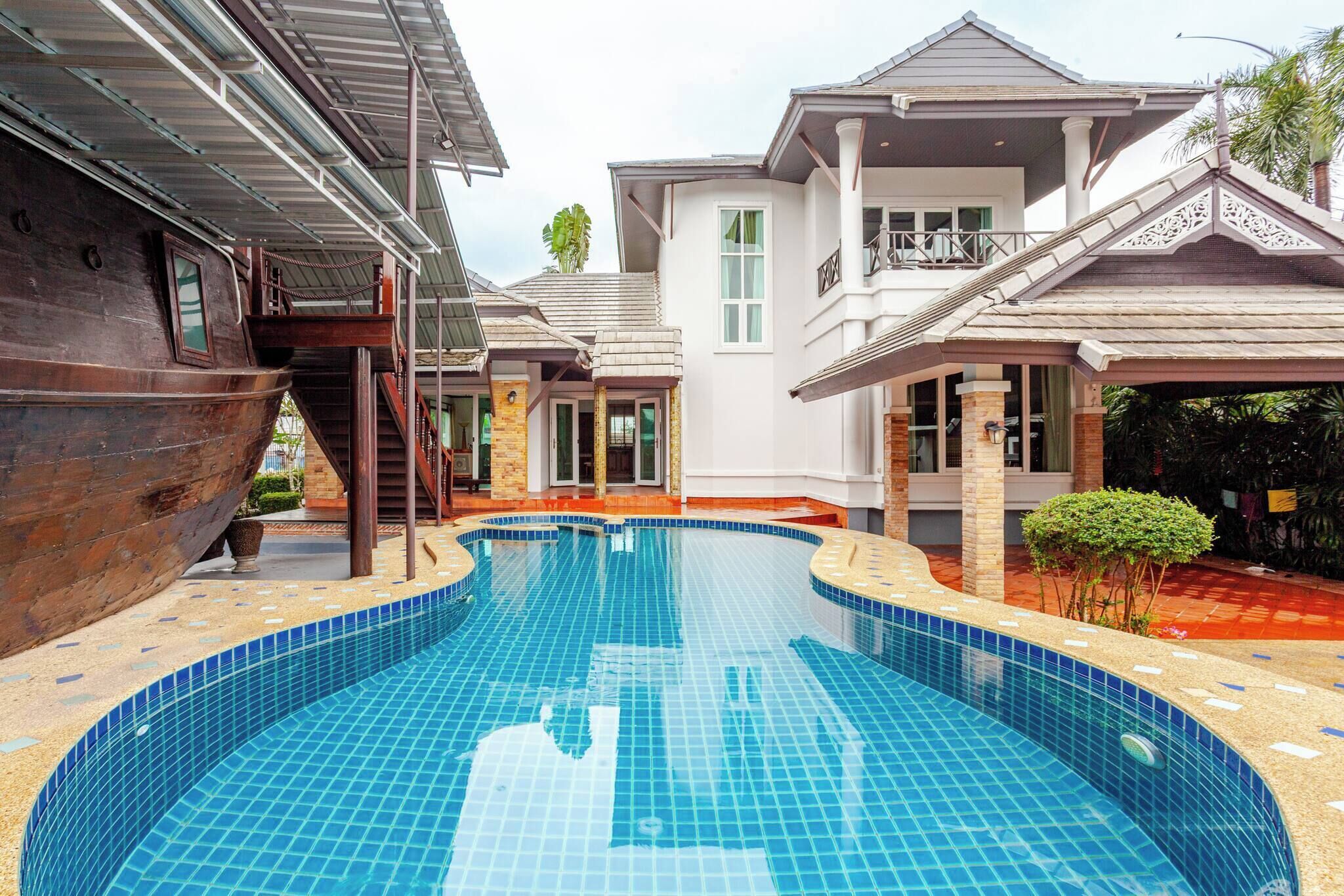 Villa, 4 Bedrooms, Smoking, Private Pool | Exterior