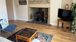 Unclassified image, 4 of 19, button - Charming pottery barn conversion 2 mins from Horsforth train station. (Horsforth)