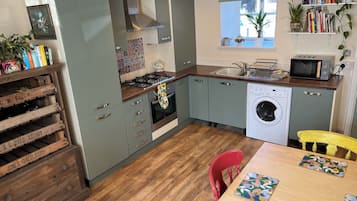 Microwave, oven