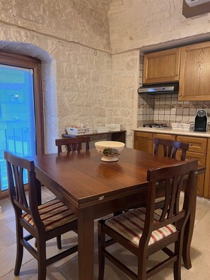 Dining - Trulli in Light, accommodation in typical stone houses in the historic center (Alberobello)
