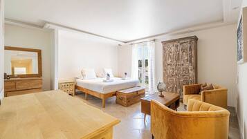 6 chambres, bureau, Wi-Fi gratuit, draps fournis