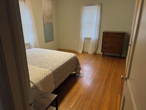 4 bedrooms, free WiFi, bed sheets