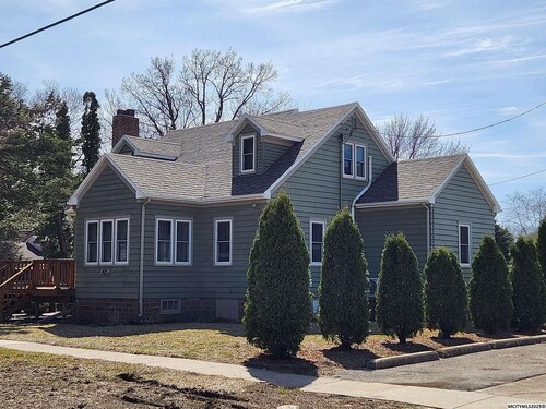 4-bedroom house in adorable Clear Lake with AC, WiFi. Enjoy your stay
