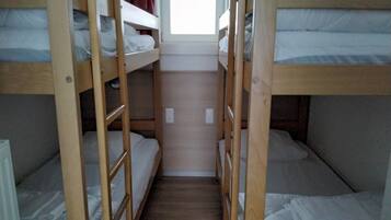 Apartemen | 2 kamar tidur dan dilengkapi dengan perabotan berbeda-beda