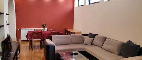 Standard Apartment, 2 Bedrooms | Living area