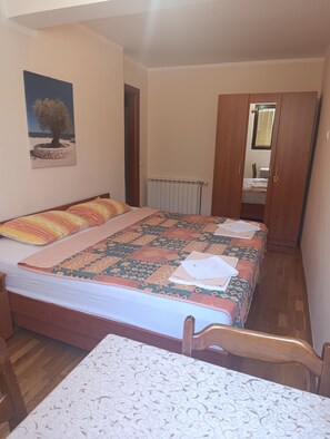 Free WiFi, bed sheets - Guest house Rade Z (Budva)