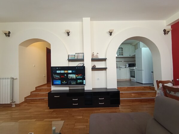 Departamento estándar, 2 habitaciones | Área de sala de estar