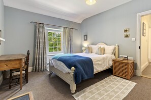 3 slaapkamers, reisbedje, internet, beddengoed