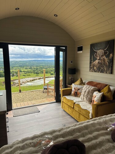 The Highland Cow Bothy