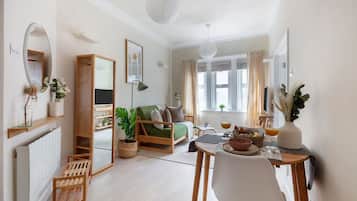 En 40-tommers smart-TV med Parabol-TV