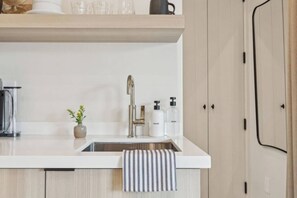 Interior - Casa Riviera 27 - Boutique Suites (Santa Barbara)