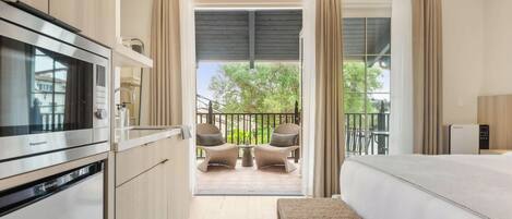 Fer et planche à repasser, lit parapluie, Wi-Fi, draps fournis