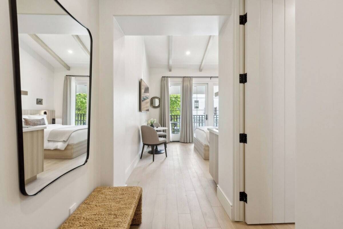 Iron/ironing board, travel crib, WiFi, bed sheets