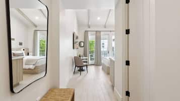 Fer et planche Ă repasser, lit parapluie, Wi-Fi, draps fournis